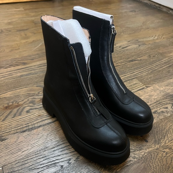 Steve Madden Jones Boots - Picture 4 of 5